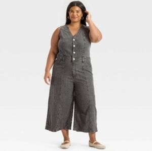 Universal Thread Charcoal Sleeveless Jumpsuit